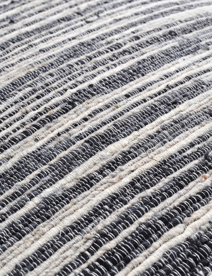 Capa de Almofada Riscas Black Sparrow