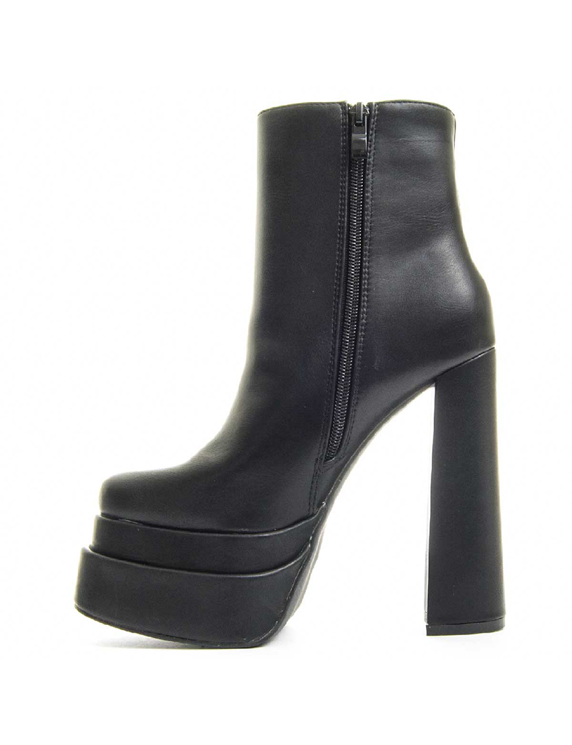Botins com Salto Senhora Preto