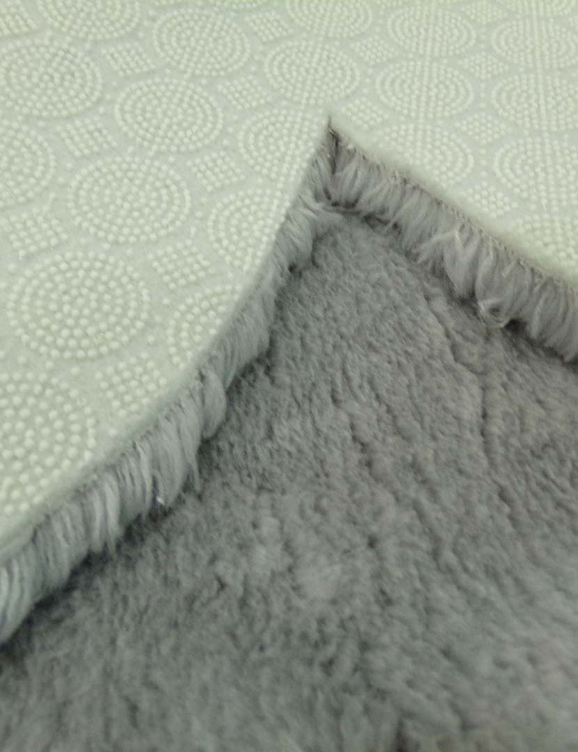 Tapete Daisy Plush Cinzento Claro