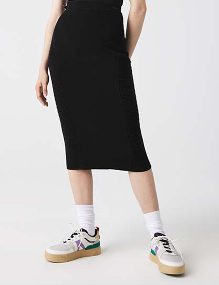 Saia Midi Senhora Preto