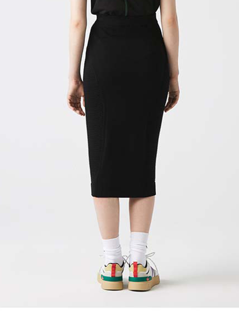 Saia Midi Senhora Preto