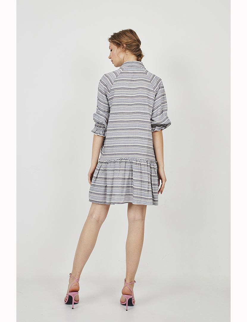 Vestido Curto Fluído Riscas Cinza