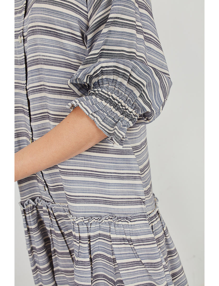 Vestido Curto Fluído Riscas Cinza