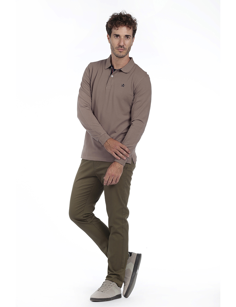 Pólo Básico Homem Castanho