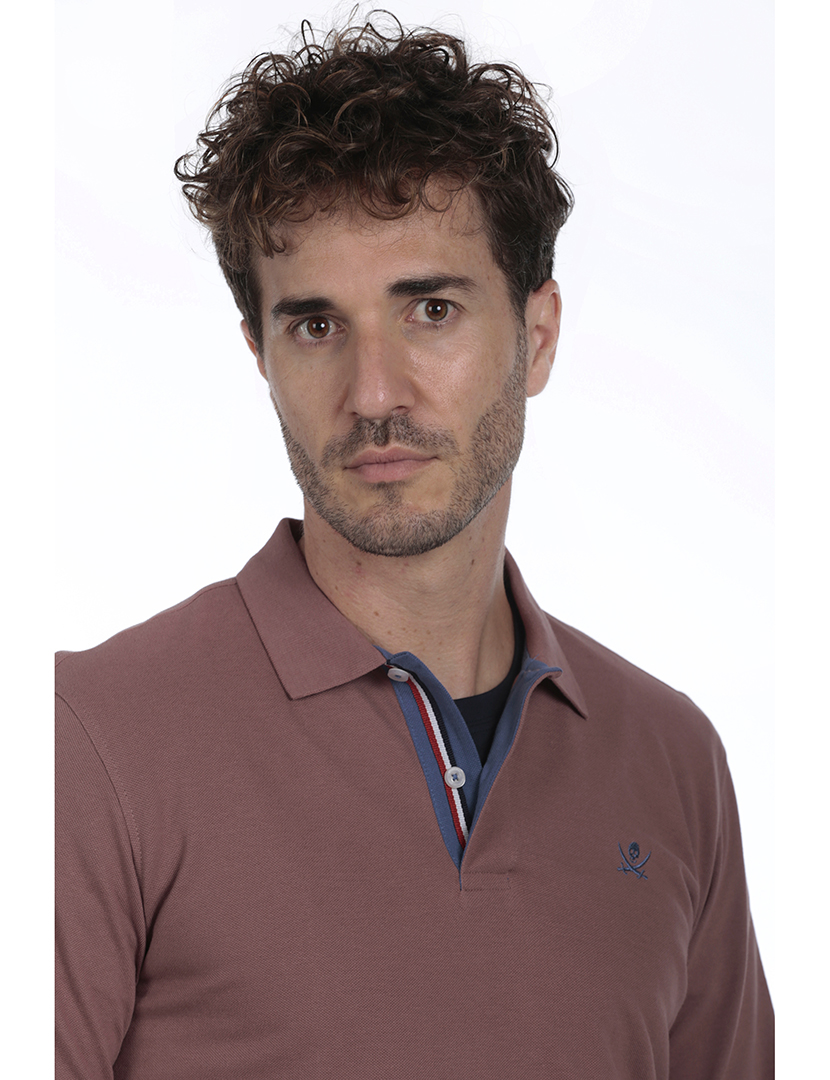 Pólo Básico Homem Castanho