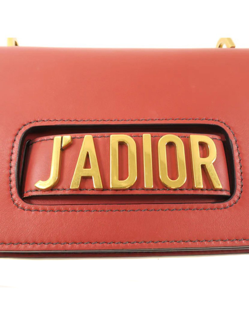 J'Adior